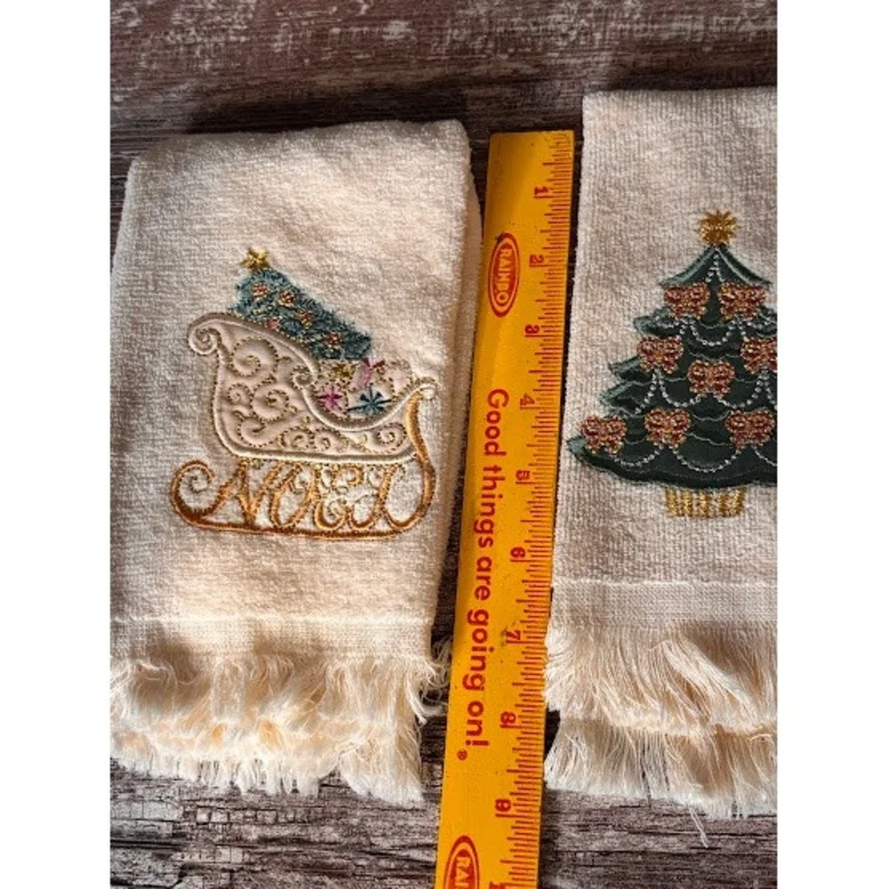 Set of 2 Embroidered Christmas Hand Towels Sleigh Tree‎ Noel